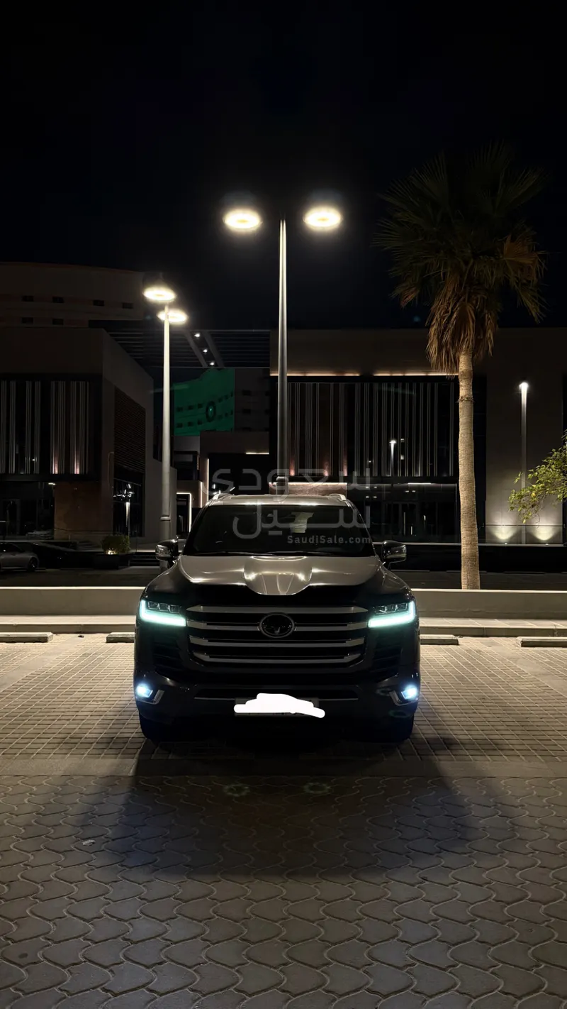 2023 تويوتا لاند كروزر في اكس