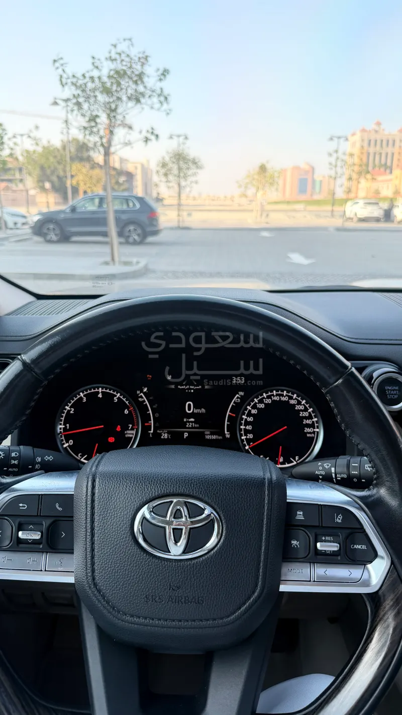 2023 تويوتا لاند كروزر في اكس