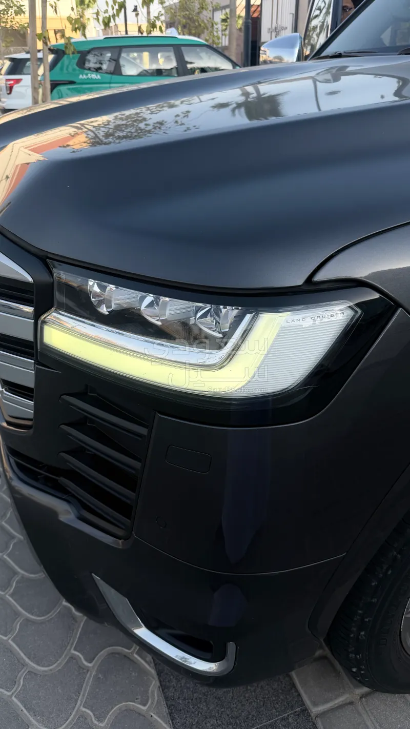 2023 تويوتا لاند كروزر في اكس