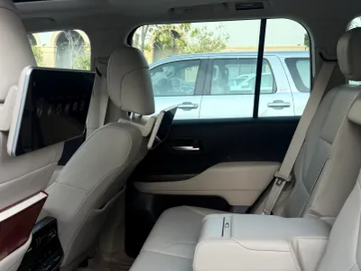 2023 تويوتا لاند كروزر في اكس