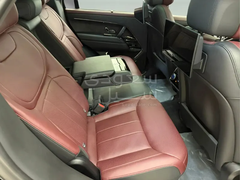 2025 لاند روفر رينج روفر سبورت اوتوبيوجرافي