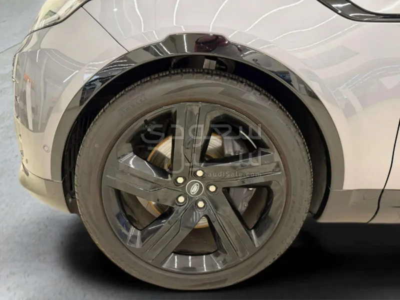 2025 لاند روفر ديسكفري