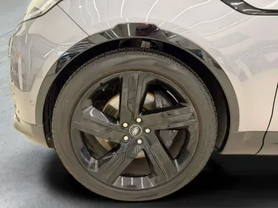 2025 لاند روفر ديسكفري