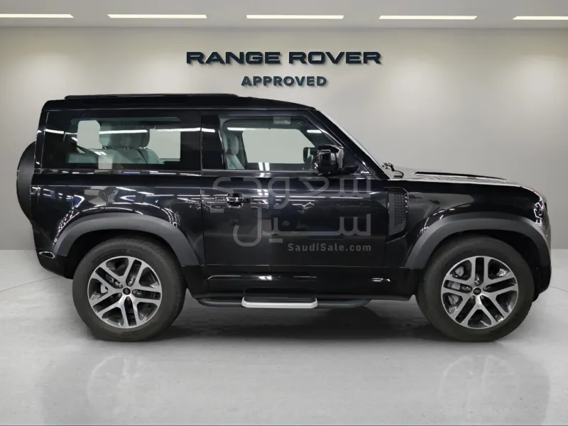 2025 لاند روفر ديفيندر 90