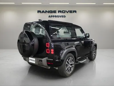 2025 لاند روفر ديفيندر 90