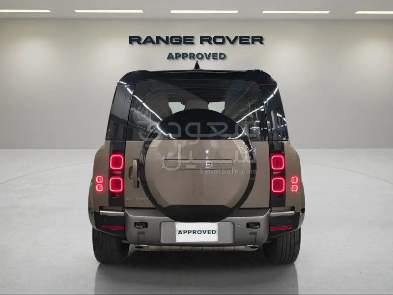 2025 لاند روفر ديفيندر اتش اس اي