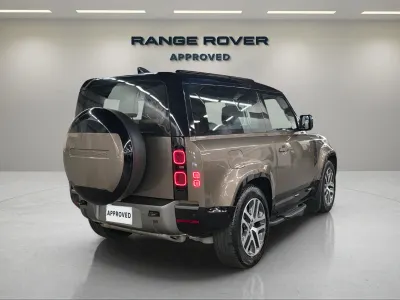 2025 لاند روفر ديفيندر اتش اس اي