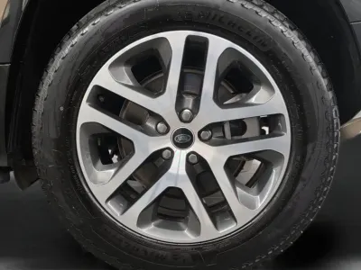 2025 لاند روفر ديفيندر اتش اس اي