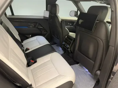 2023 لاند روفر رينج روفر سبورت فيرست اديشن