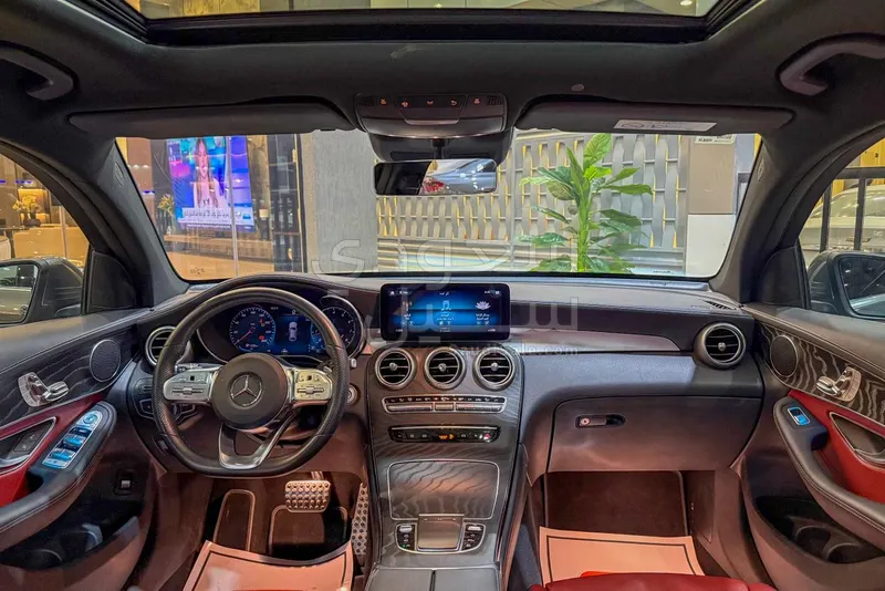 2021 مرسيدس - بنز جي إل سي 200