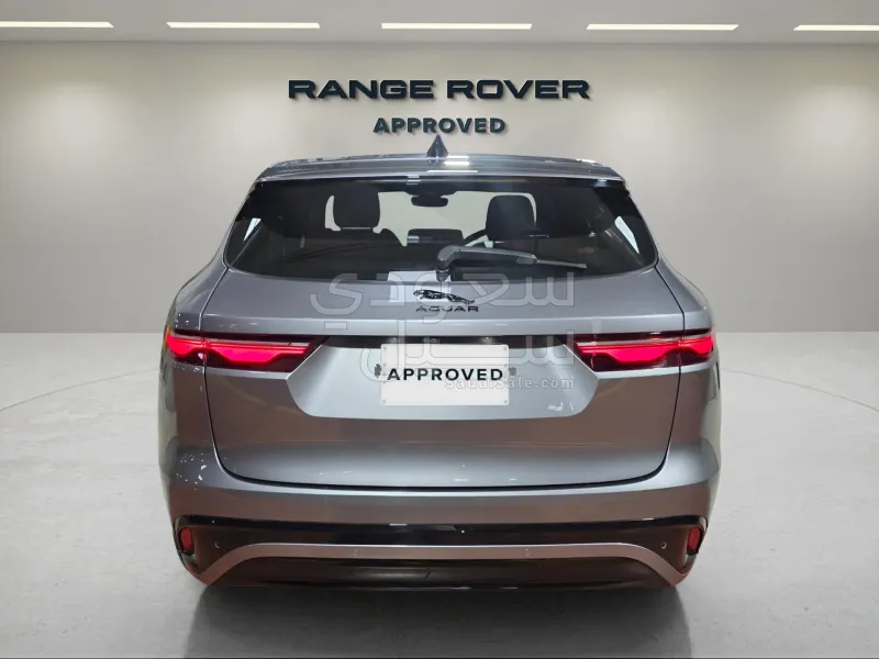 2024 جاكوار اف-بيس ار دايناميك