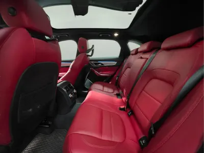 2024 جاكوار اف-بيس ار دايناميك