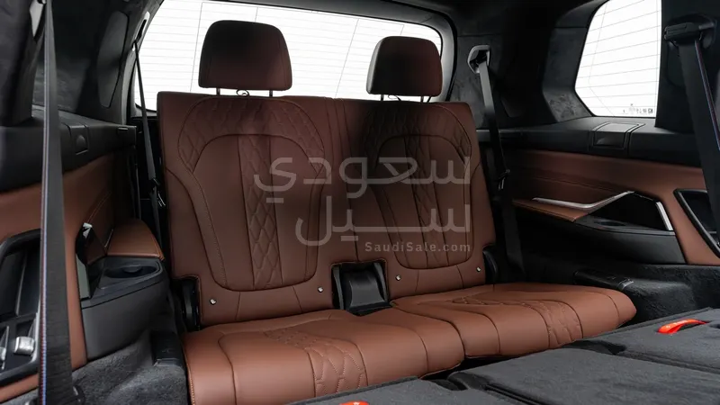 2025 بي ام دبليو الفئة اكس 7 إم كت