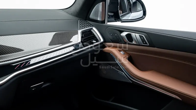 2025 بي ام دبليو الفئة اكس 7 إم كت