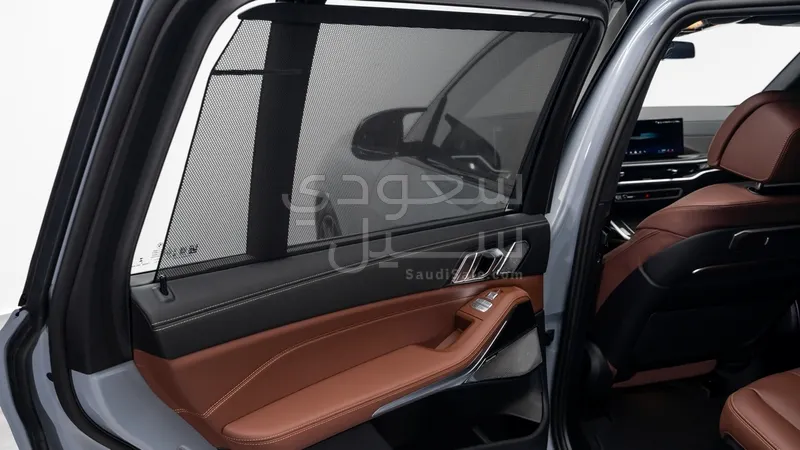 2025 بي ام دبليو الفئة اكس 7 إم كت