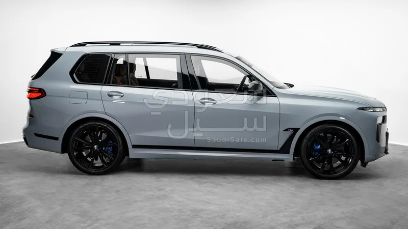 2025 بي ام دبليو الفئة اكس 7 إم كت