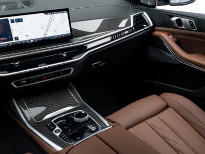 2025 بي ام دبليو الفئة اكس 7 إم كت