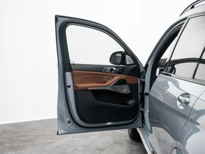 2025 بي ام دبليو الفئة اكس 7 إم كت