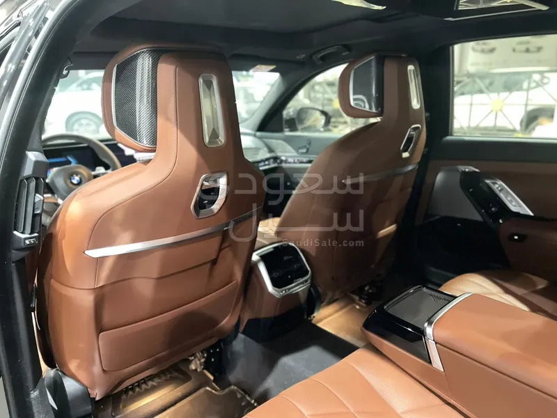 2026 بي ام دبليو الفئة السابعة 735أي