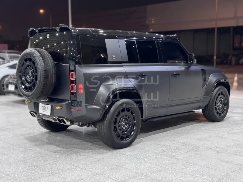 2023 لاند روفر ديفيندر