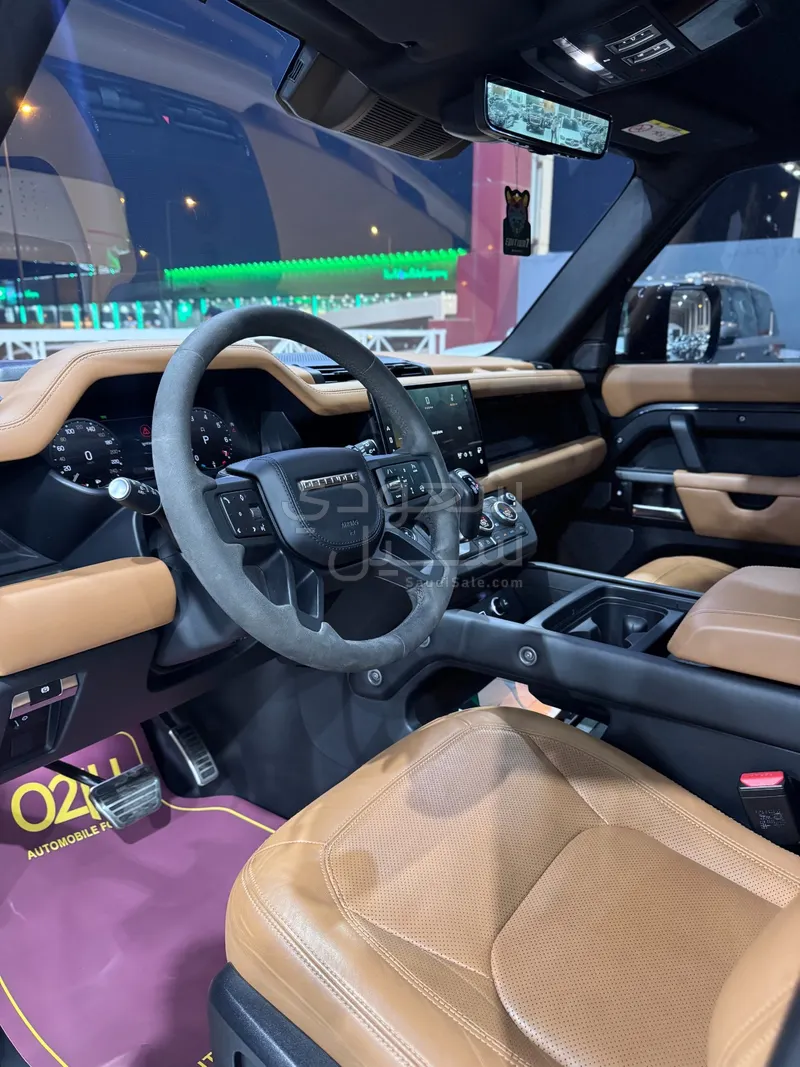 2023 لاند روفر ديفيندر