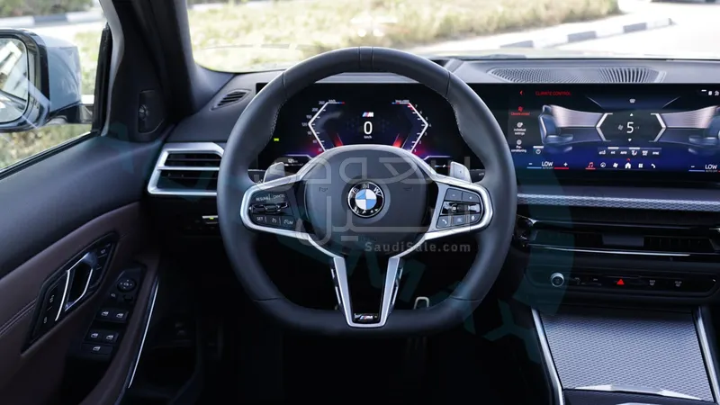 2025 بي ام دبليو الفئة الثالثة 330 أي