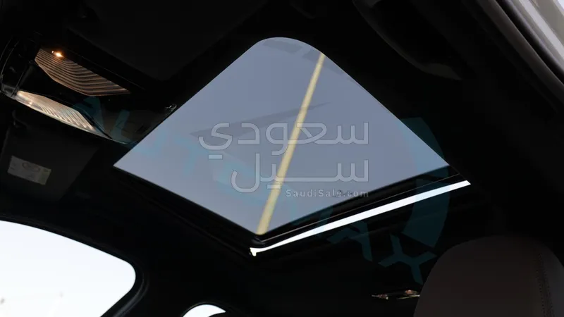 2025 بي ام دبليو الفئة الثالثة 330 أي