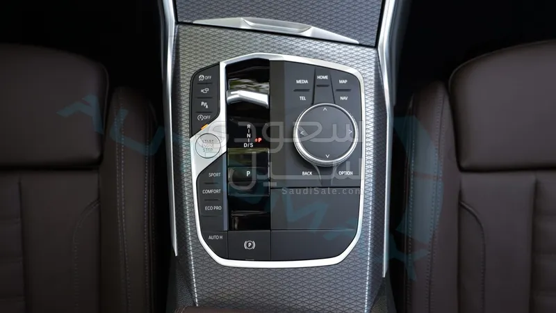 2025 بي ام دبليو الفئة الثالثة 330 أي