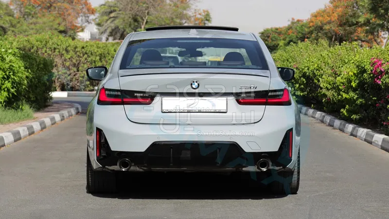 2025 بي ام دبليو الفئة الثالثة 330 أي