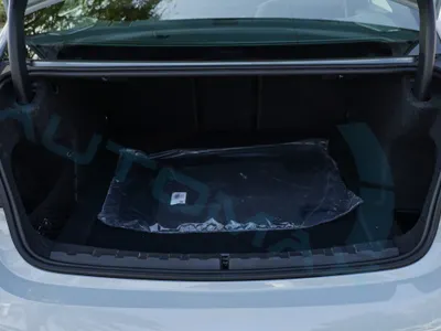 2025 بي ام دبليو الفئة الثالثة 330 أي