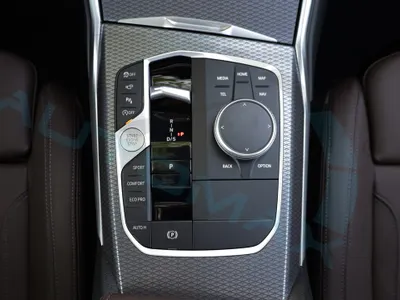 2025 بي ام دبليو الفئة الثالثة 330 أي