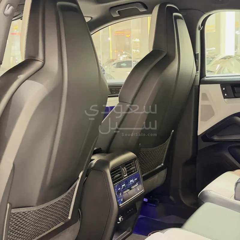 2024 Porsche Cayenne Coupe