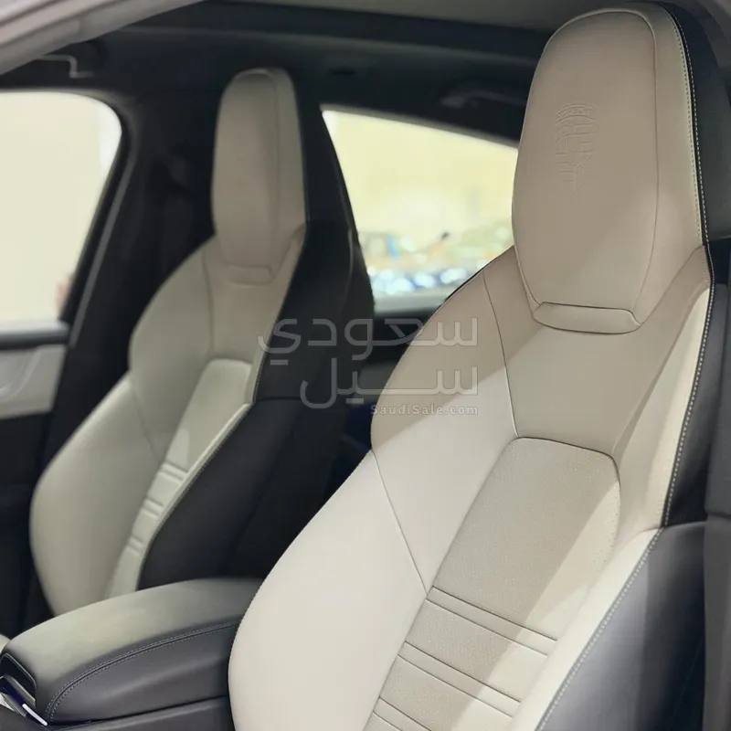 2024 Porsche Cayenne Coupe