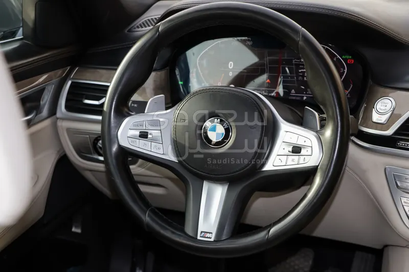 2020 بي ام دبليو الفئة السابعة 730 إل أي