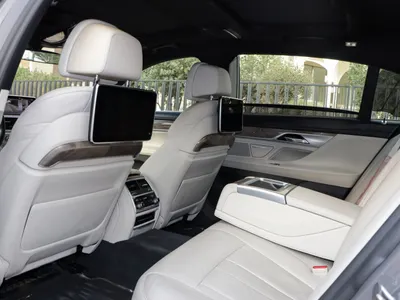 2020 بي ام دبليو الفئة السابعة 730 إل أي