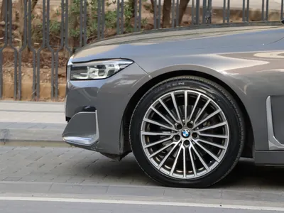 2020 بي ام دبليو الفئة السابعة 730 إل أي