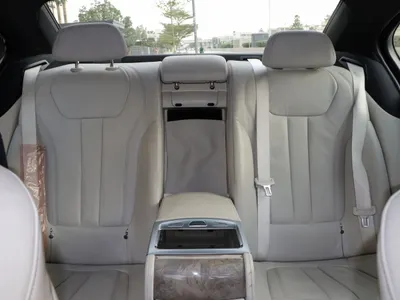 2020 بي ام دبليو الفئة السابعة 730 إل أي