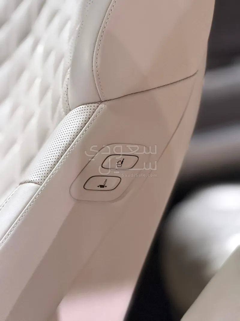 2022 جينيسيس جي في 80