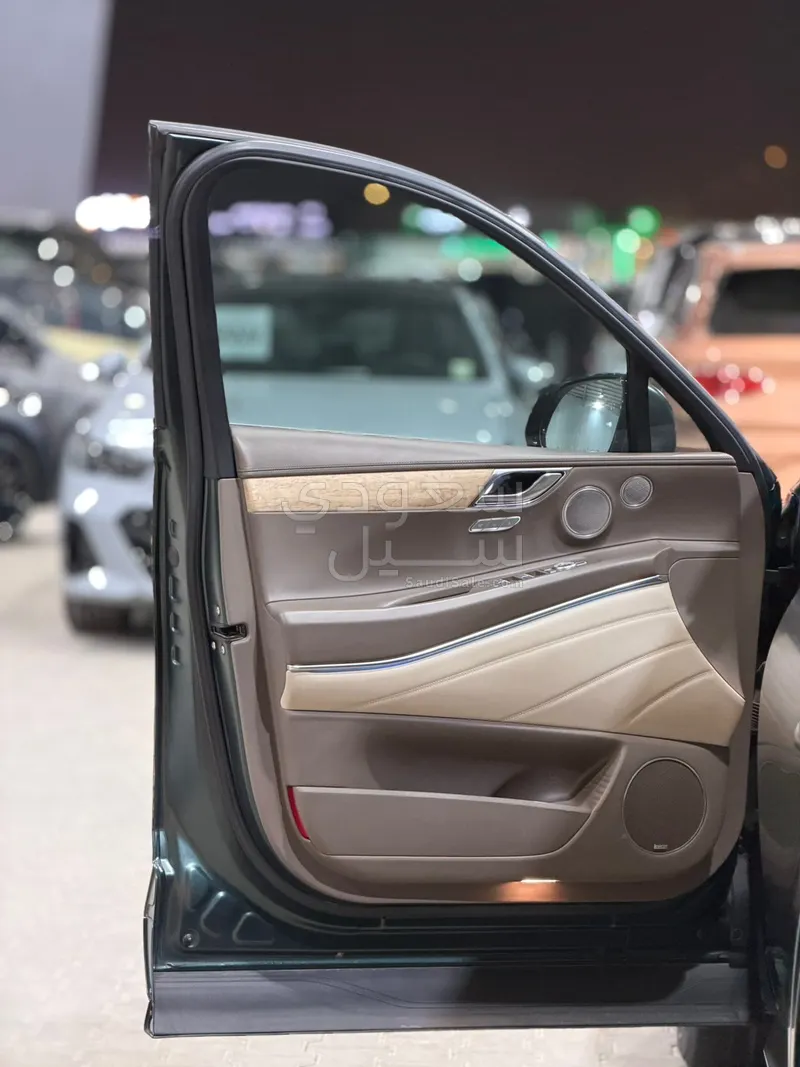 2022 جينيسيس جي في 80