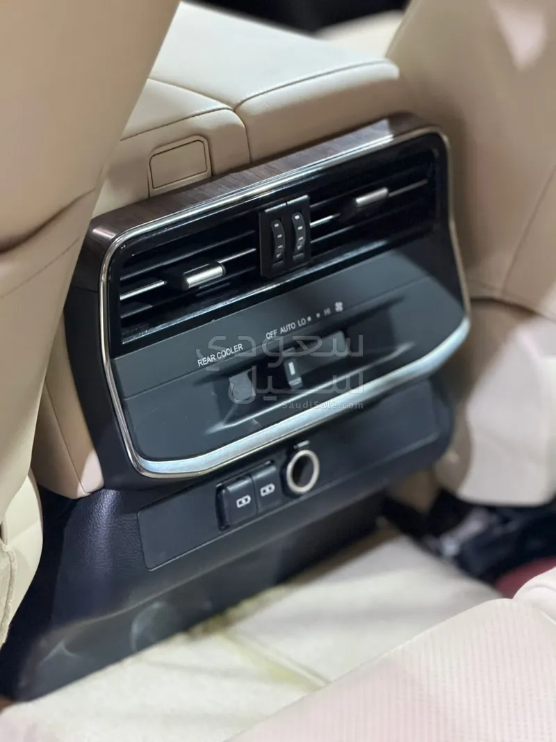 2022 تويوتا لاند كروزر جي اكس ار4