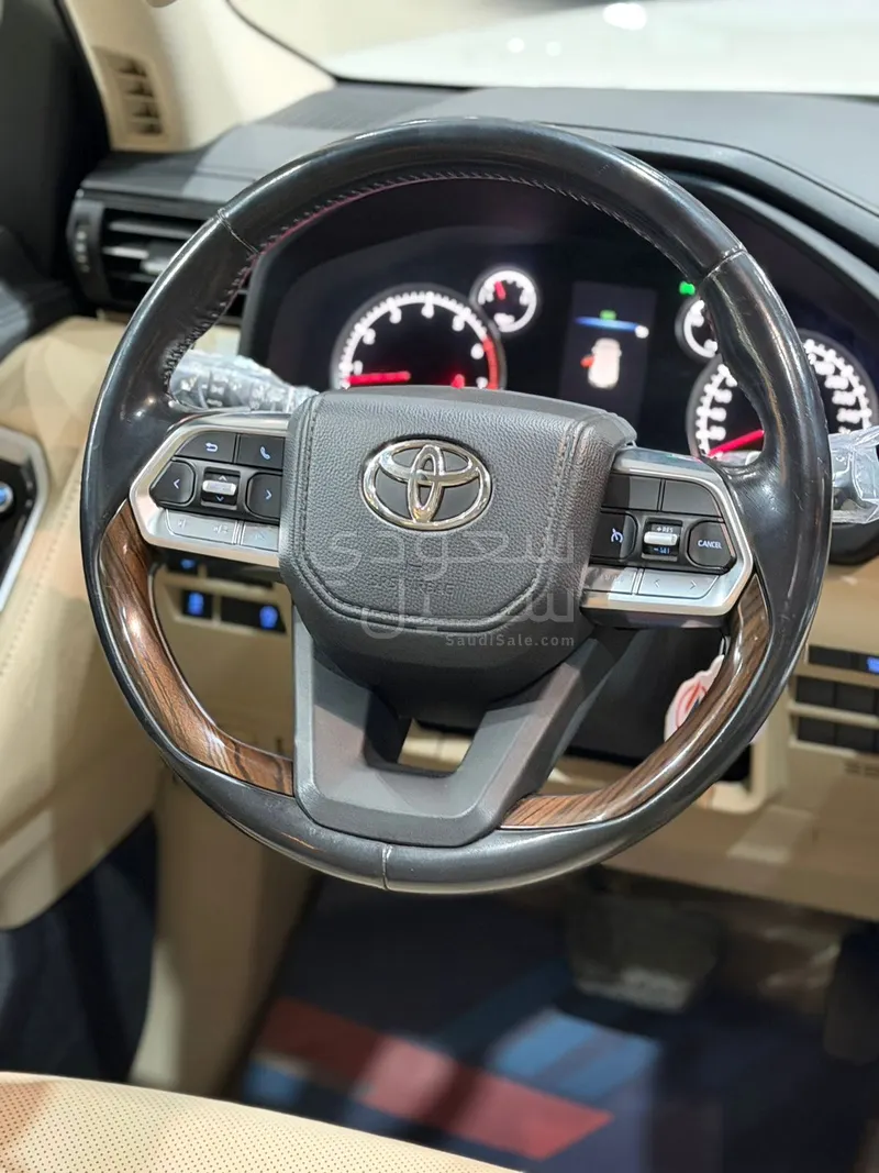 2022 تويوتا لاند كروزر جي اكس ار4