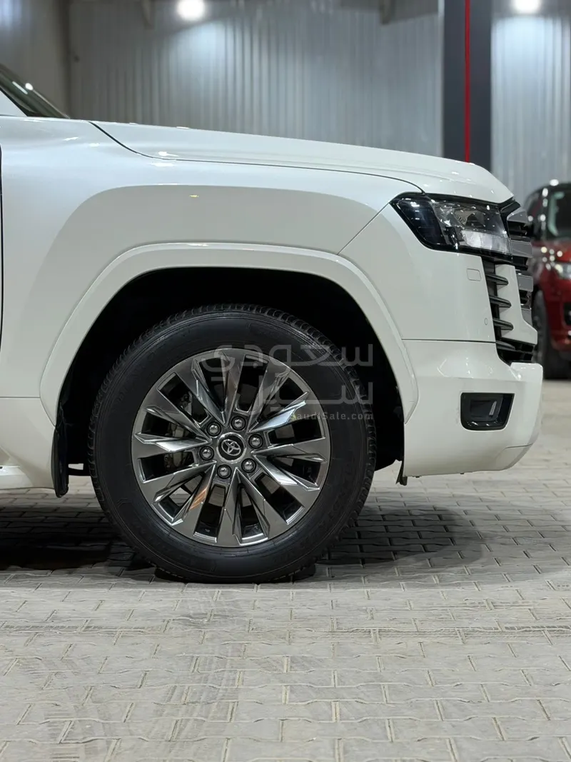 2022 تويوتا لاند كروزر جي اكس ار4