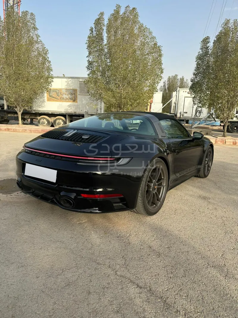 2023 Porsche 911 50
