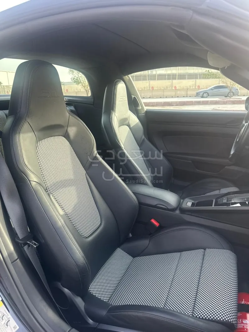 2023 Porsche 911 50