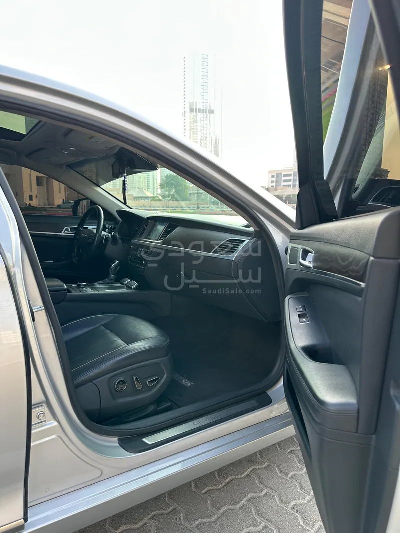 2017 جينيسيس جي 80