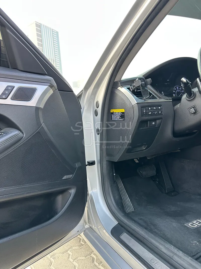 2017 جينيسيس جي 80