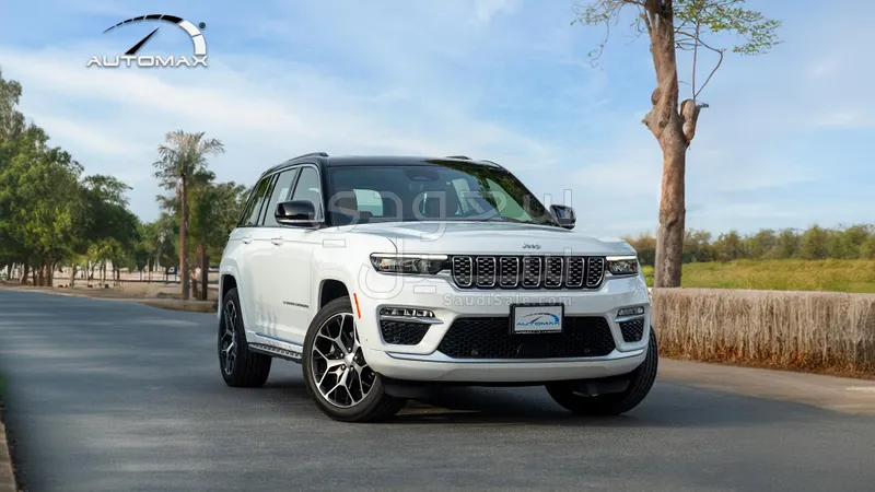 2025 جييب جراند شيروكي ساميت