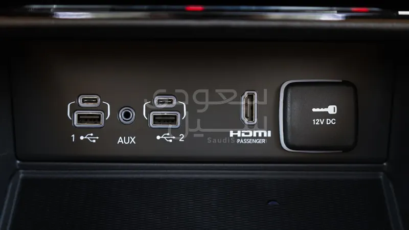 2025 جييب جراند شيروكي ساميت