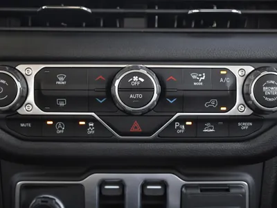 2026 جييب رانجلر سبورت بلس