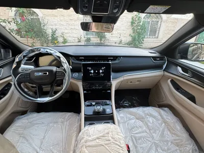 2025 جييب جراند شيروكي لاريدو